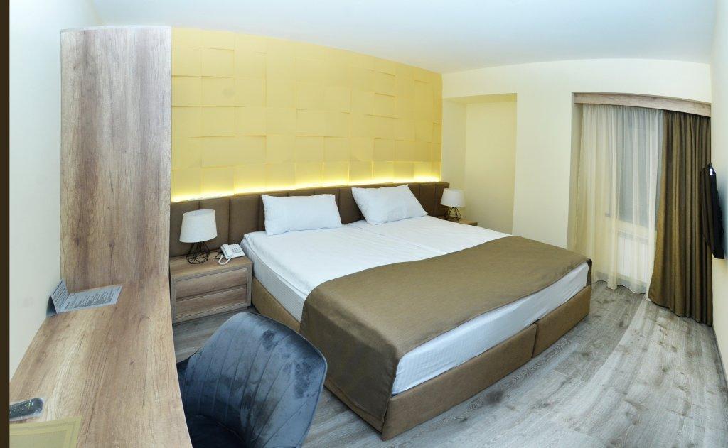 Mandarin Hotel Erivan Exterior foto