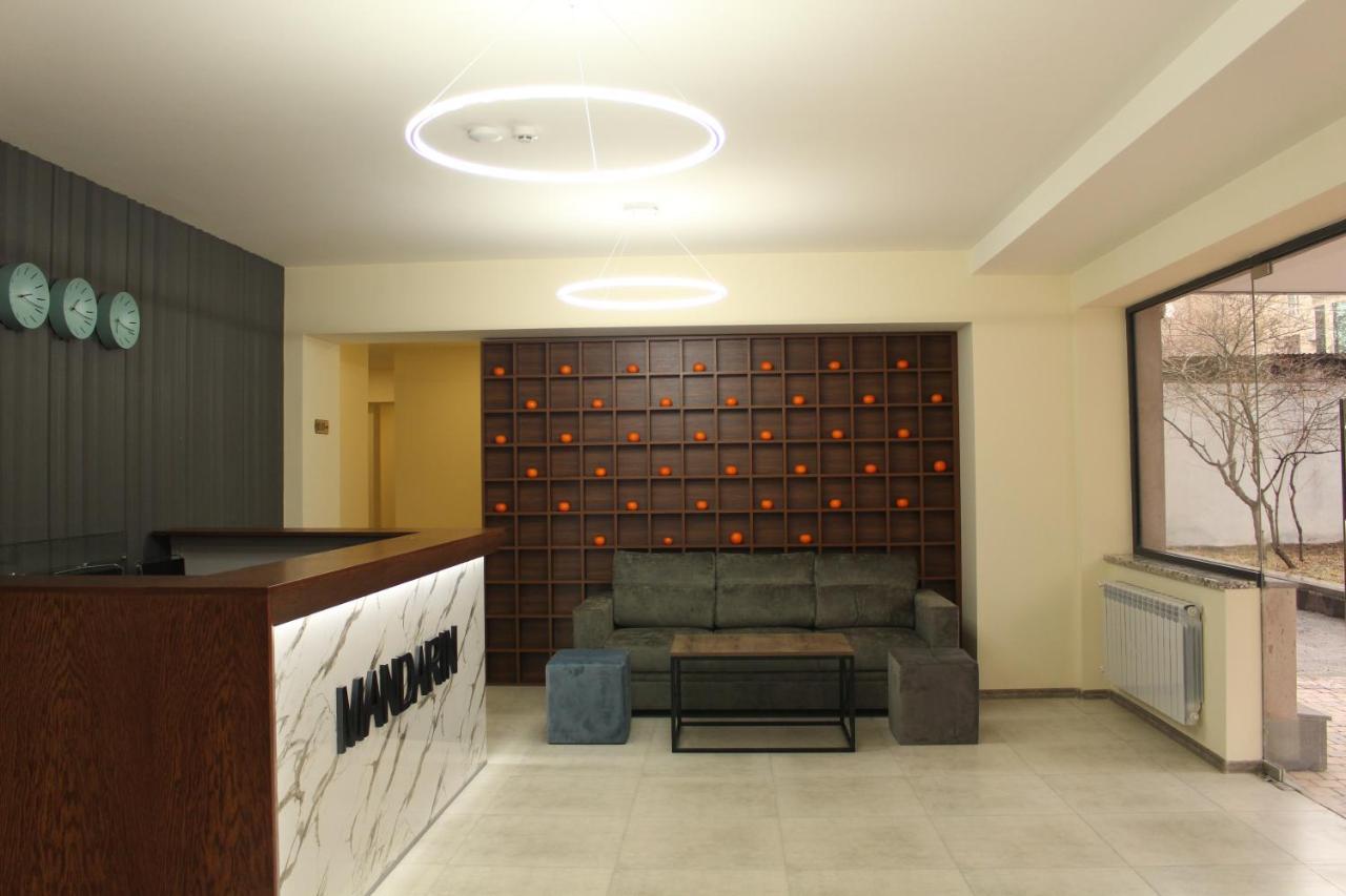 Mandarin Hotel Erivan Exterior foto