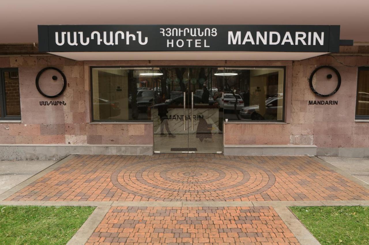Mandarin Hotel Erivan Exterior foto